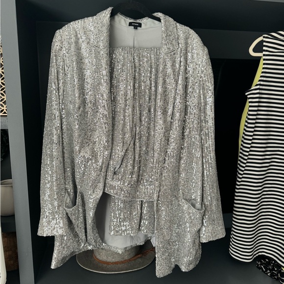 Express - Picture 3 of 3